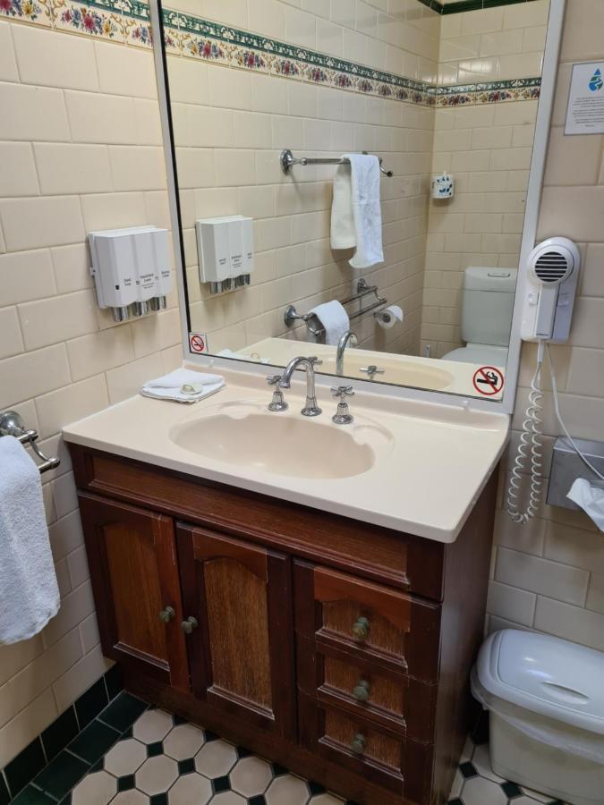Country Gardens Motor Inn Toowoomba Dış mekan fotoğraf