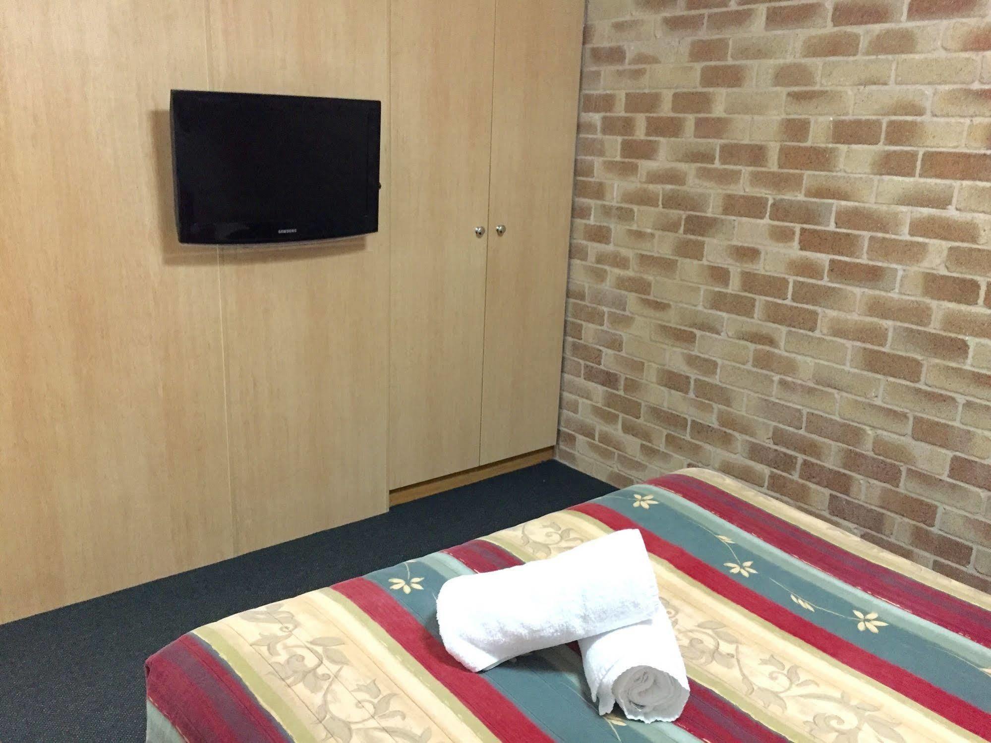 Country Gardens Motor Inn Toowoomba Dış mekan fotoğraf